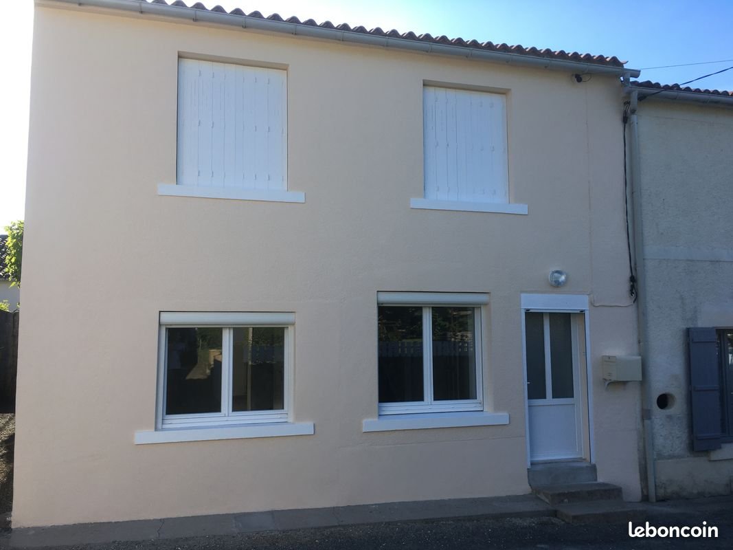 Maison à louer, 95m², Mervent