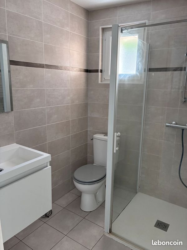 Maison à louer, 95m², Mervent