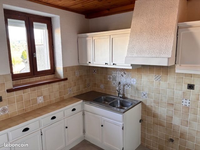 Maison à louer, 83m², Saint-Jean-le-Vieux