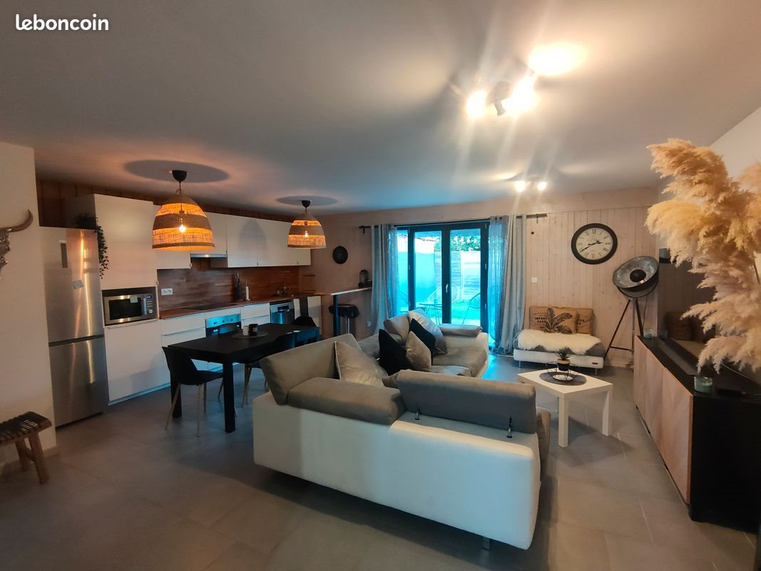 Appartement à louer, 85m², Milly-la-Forêt