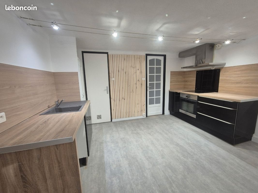 Appartement à louer, 42m², Éguilles