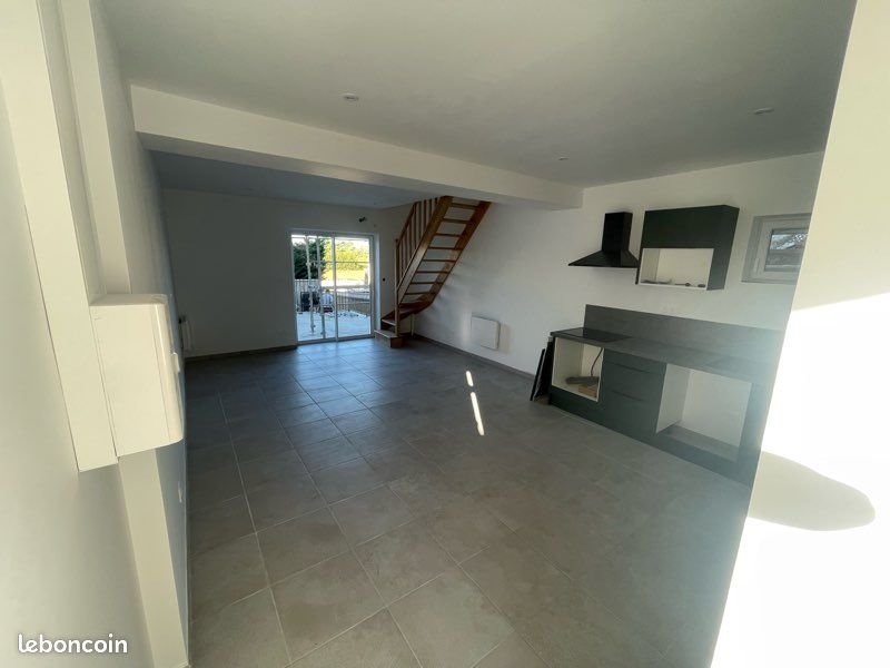 Maison à louer, 68m², Saint-Just-Saint-Rambert