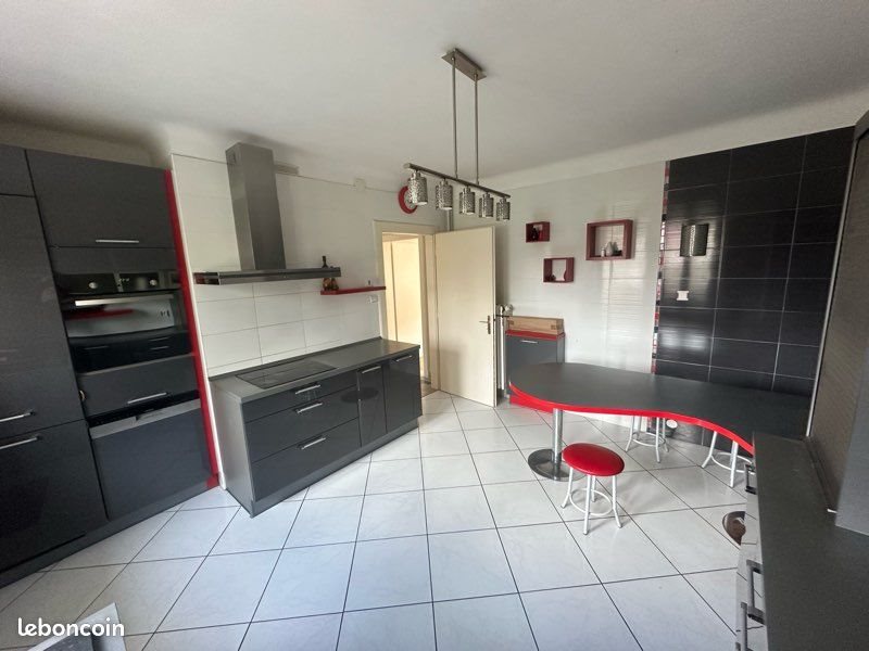 Maison à louer, 160m², Metz