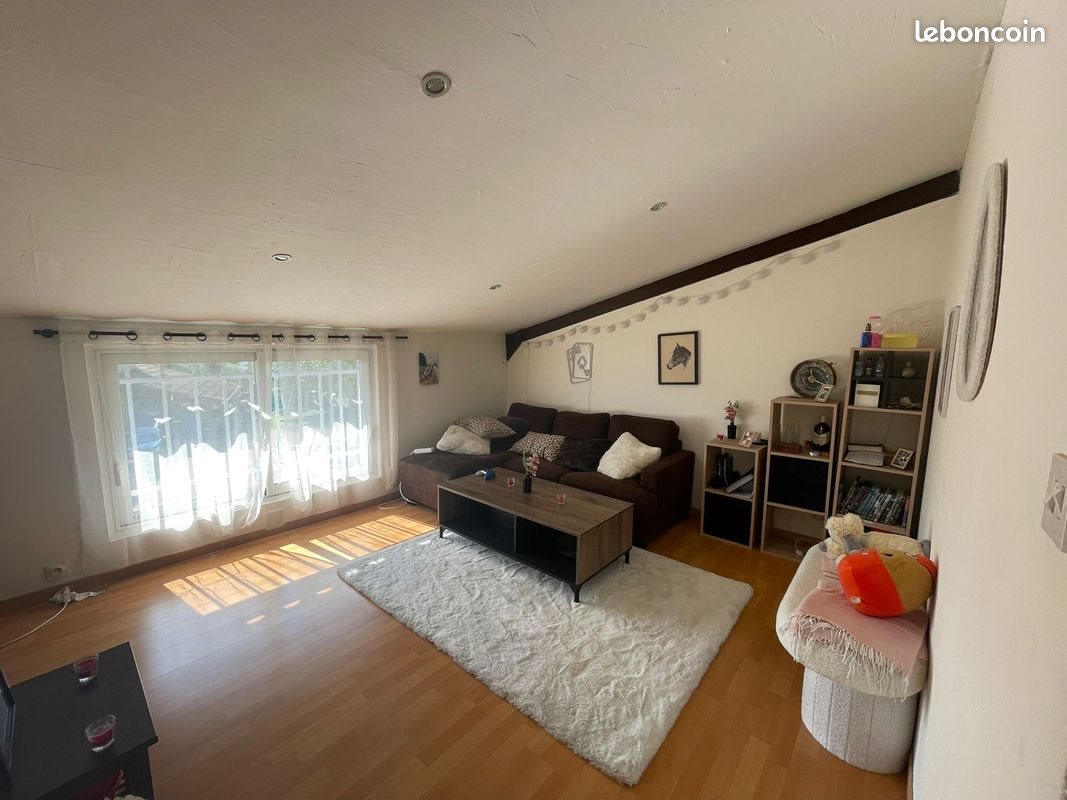 Appartement à louer, 47m², Taillades