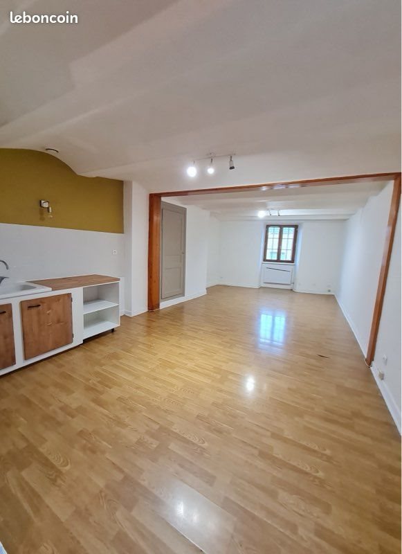 Appartement à louer, 60m², Langeac
