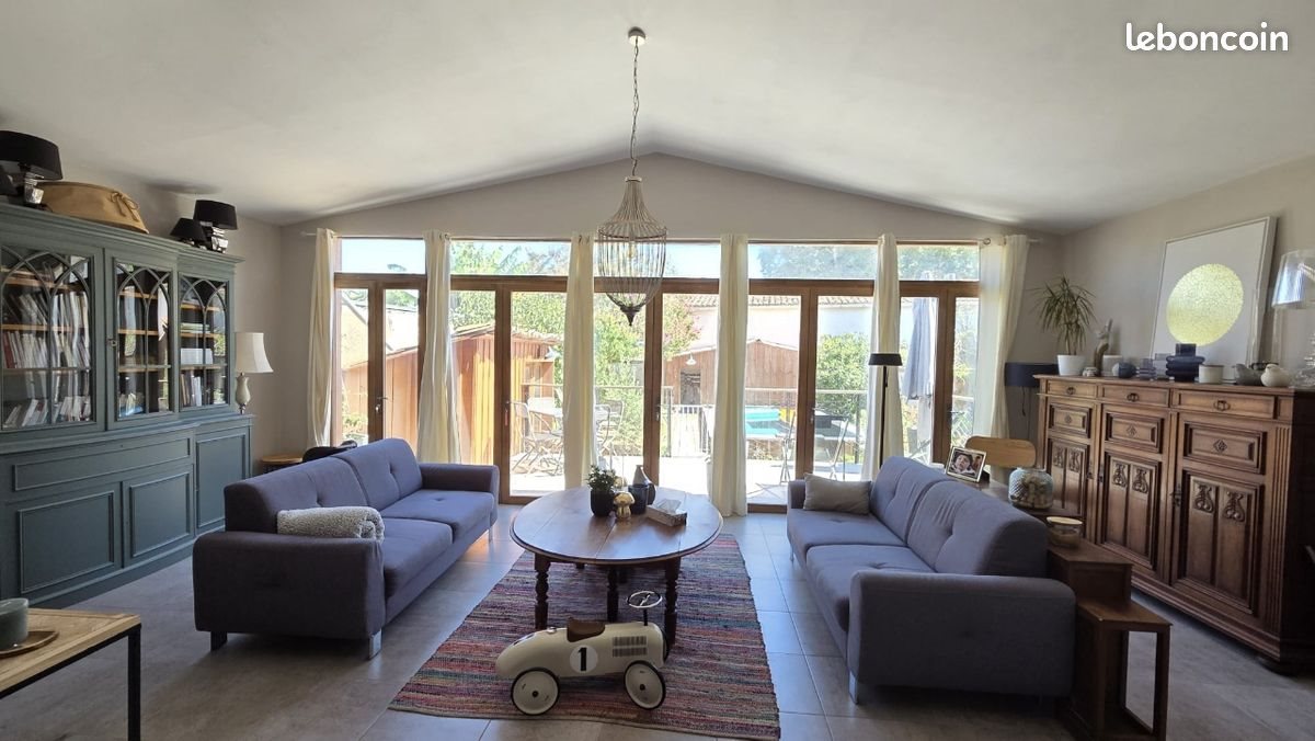 Maison à louer, 286m², Cozes