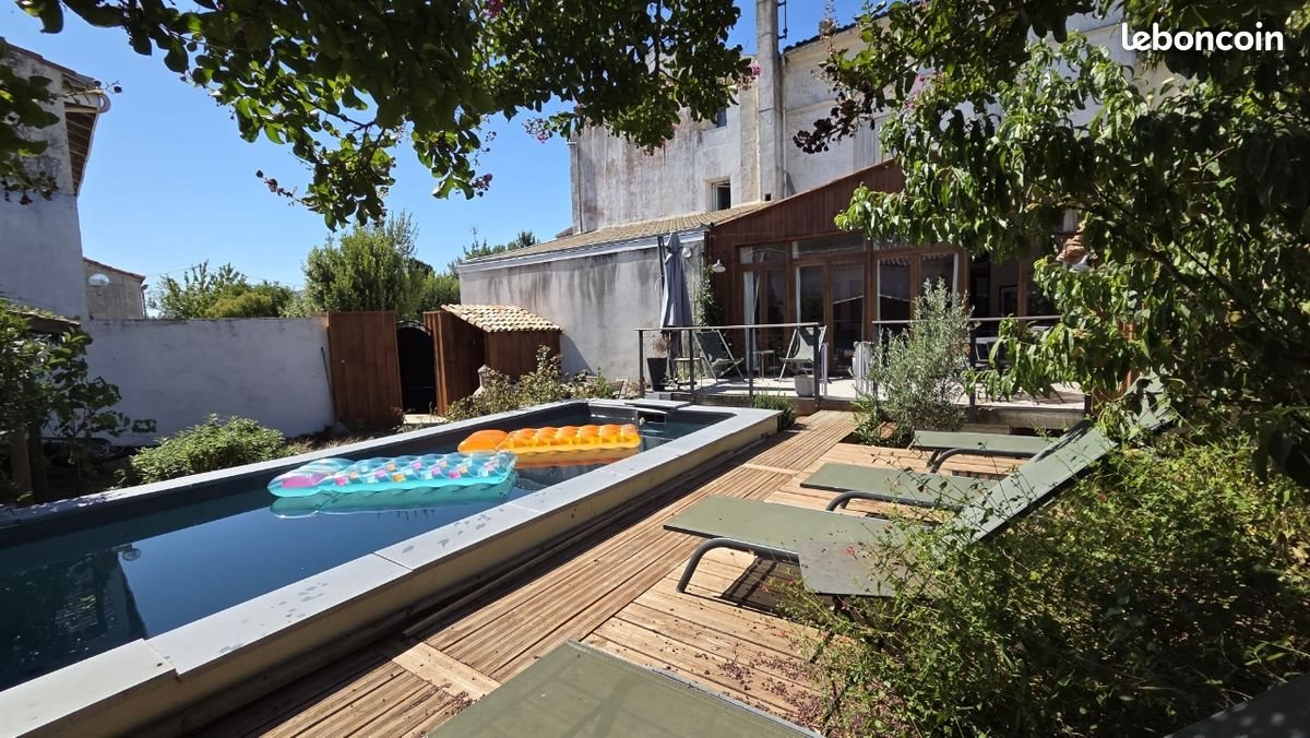 Maison à louer, 286m², Cozes