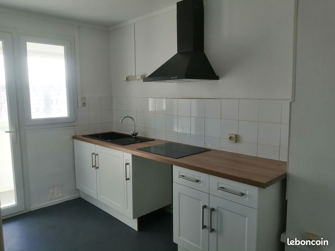 Appartement à louer, 74m², Billère