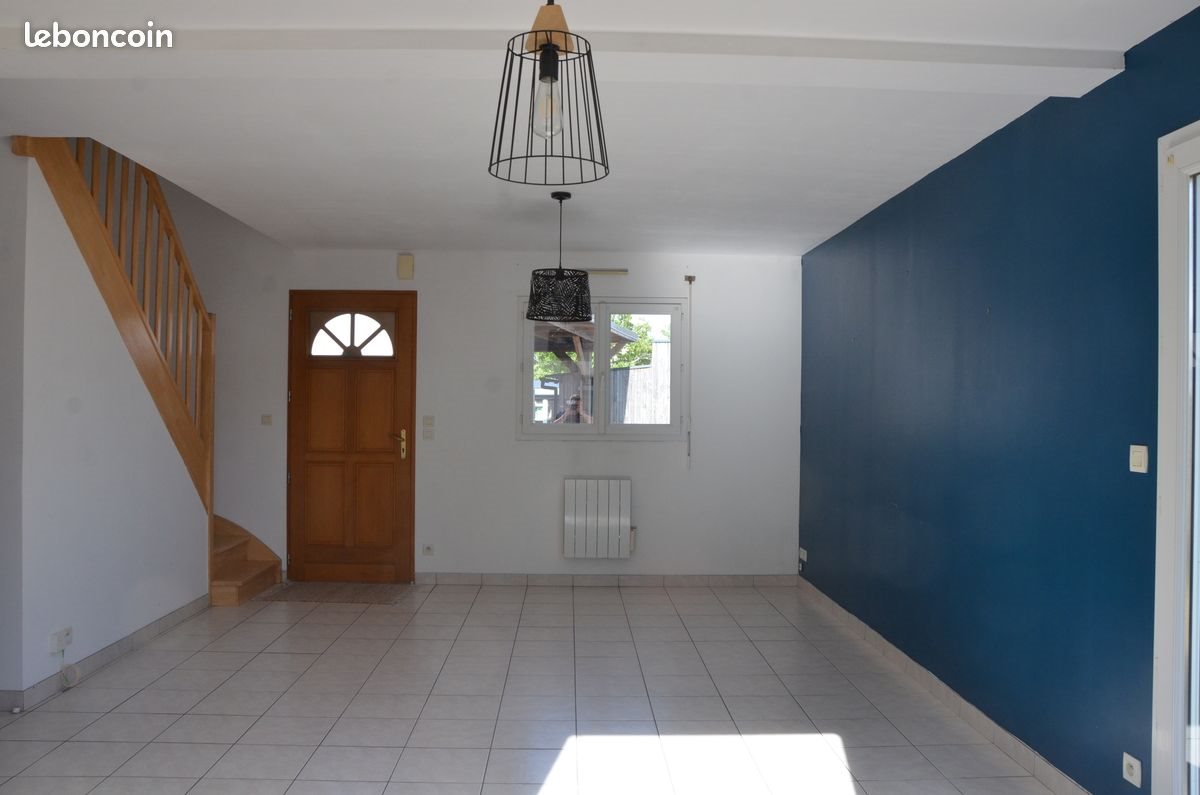 Maison à louer, 93m², Ploemel