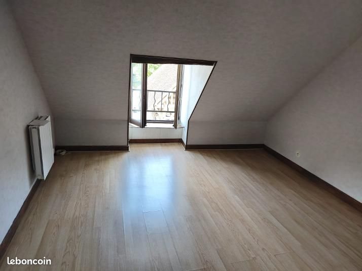 Appartement à louer, 32m², Saint-Fargeau