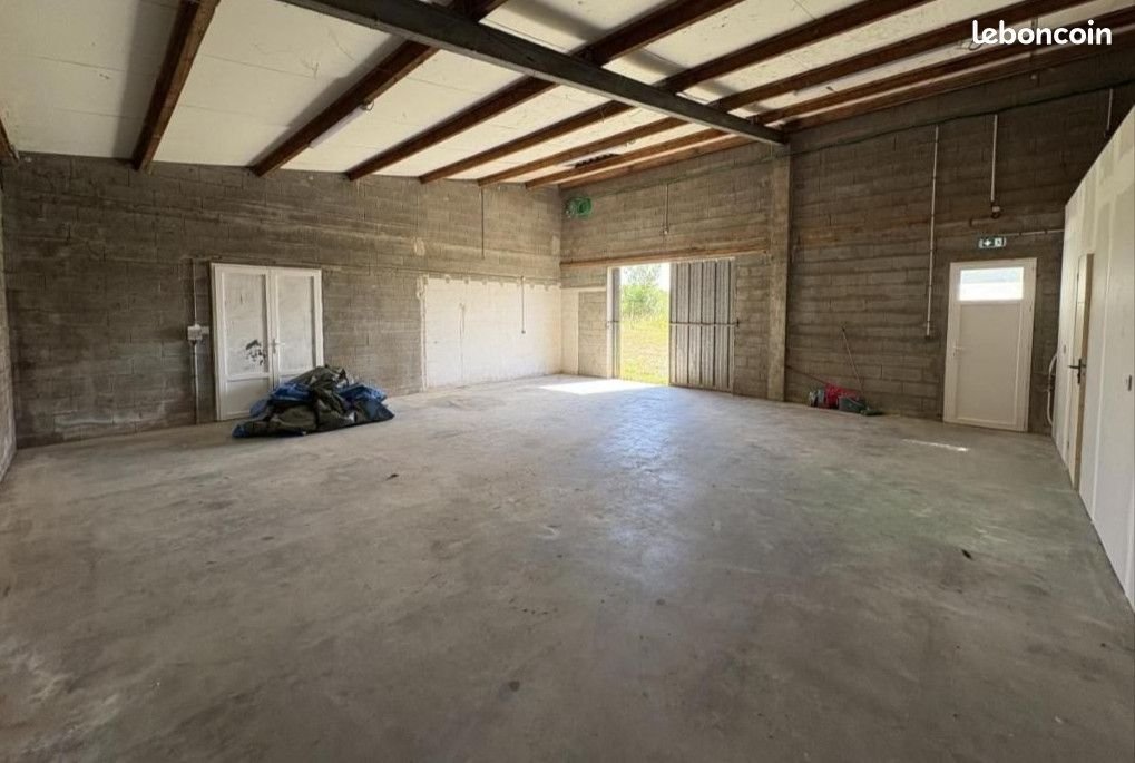 Maison à louer, 200m², Saint-Hilaire-la-Palud