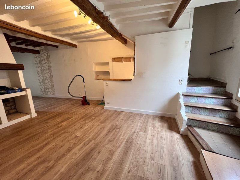 Maison à louer, 110m², Ceyras