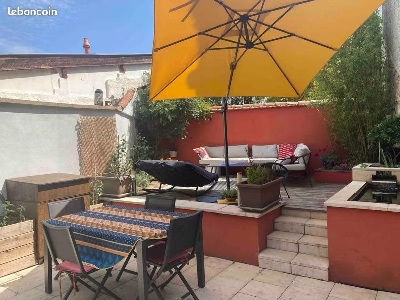 Maison à louer, 138m², Saint-Genis-les-Ollières