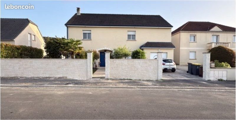 Maison à vendre, 152m², Saint-Pantaléon-de-Larche