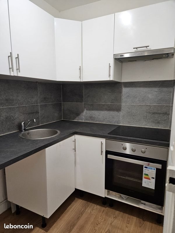 Appartement à louer, 49m², Courbevoie
