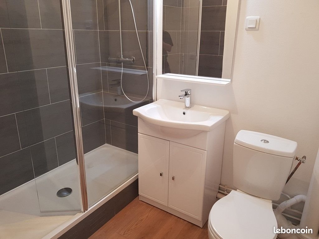 Appartement à louer, 49m², Courbevoie