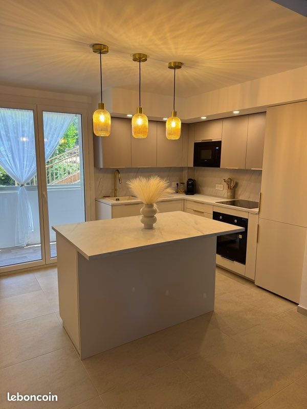 Appartement à louer, 63m², Hyères