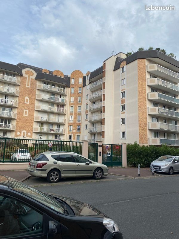 Appartement à louer, 46m², Cergy