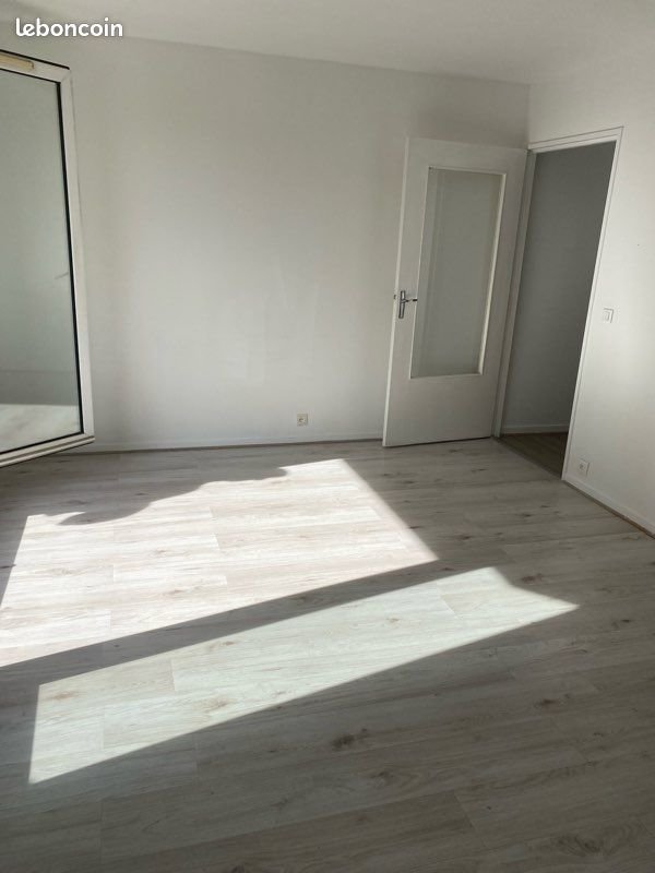 Appartement à louer, 46m², Cergy