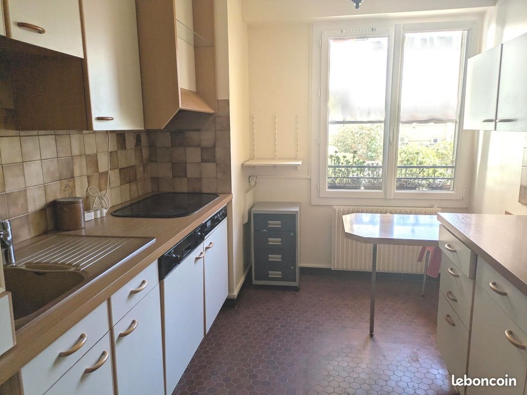 Appartement à louer, 70m², Nîmes