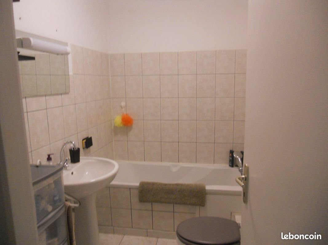 Appartement à louer, 84m², La Vèze