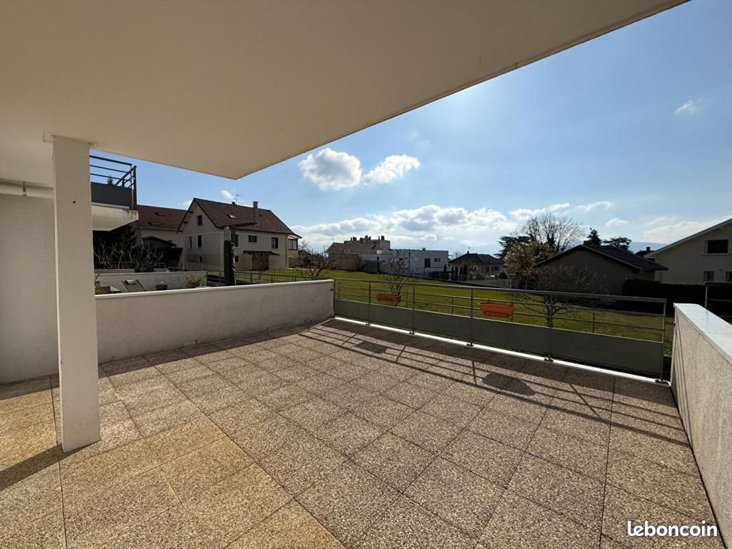 Appartement à louer, 65m², Rives