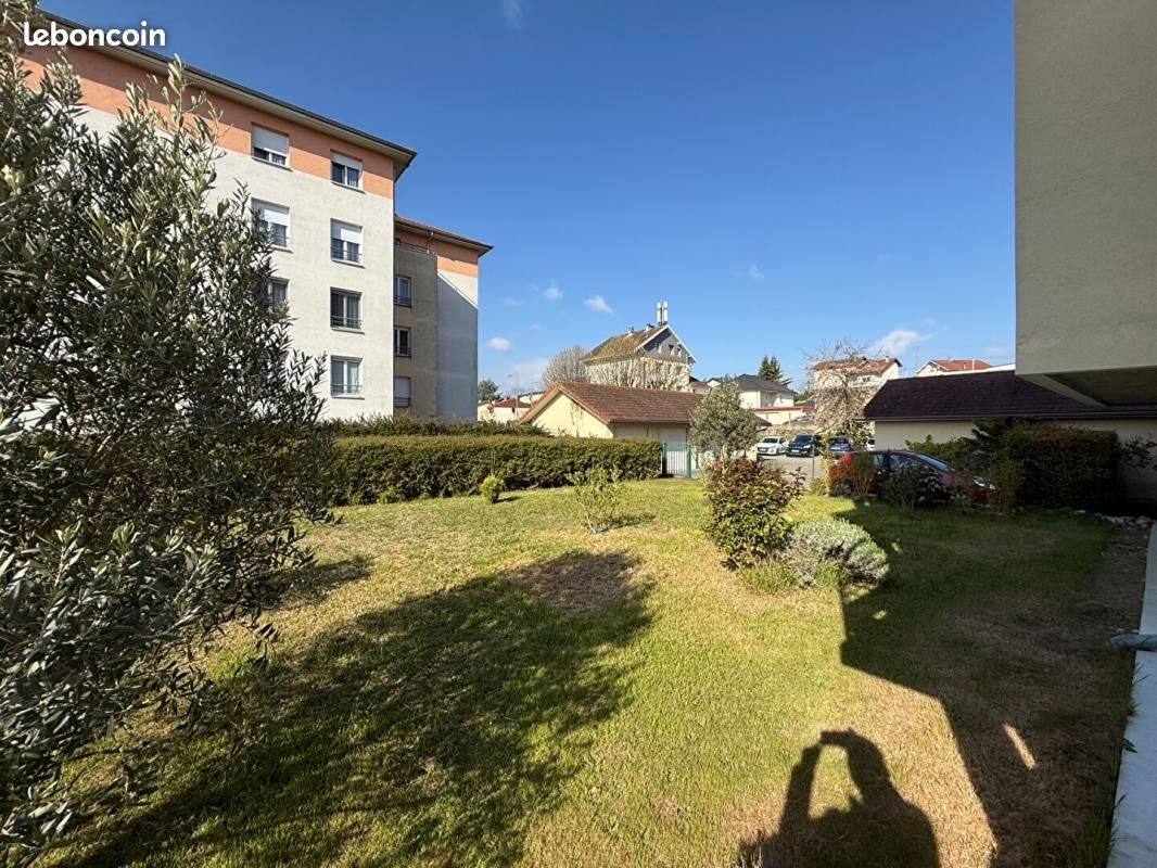 Appartement à louer, 65m², Rives