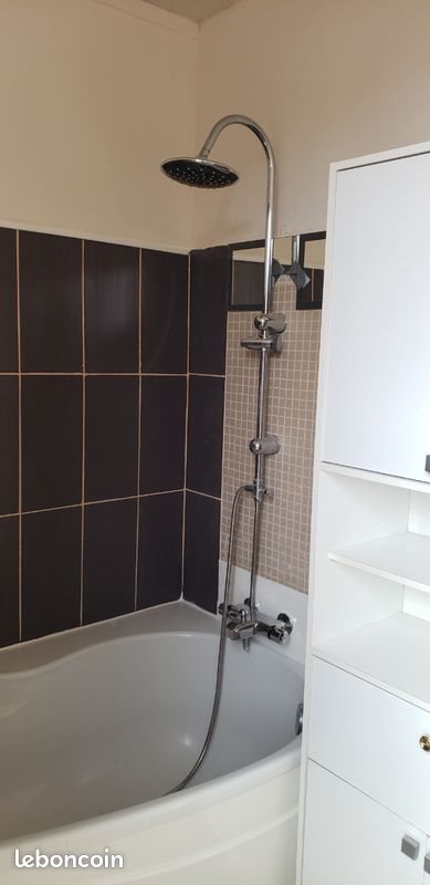 Appartement à louer, 65m², Pont-de-Chéruy
