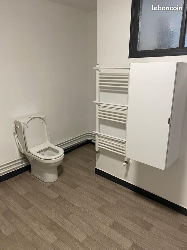 Appartement à louer, 70m², Sedan