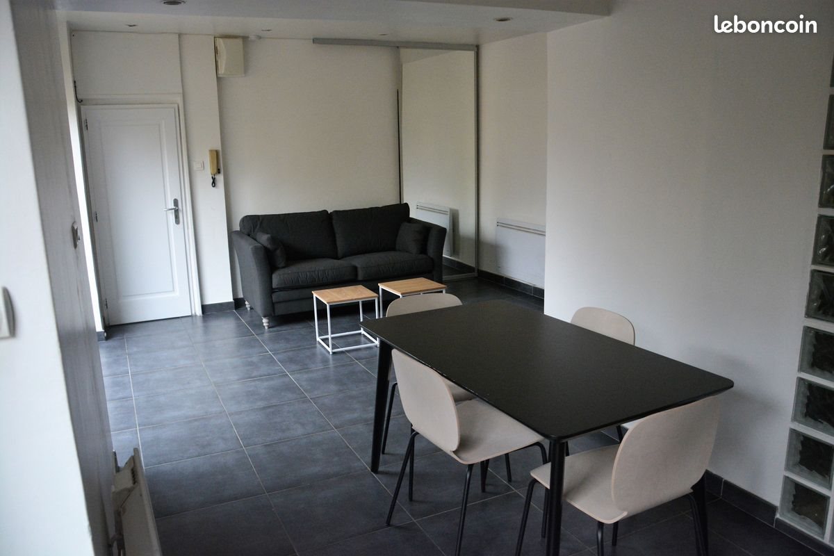 Appartement à louer, 47m², Sathonay-Camp
