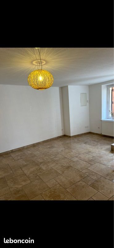 Maison à louer, 72m², Saint-André-d'Apchon