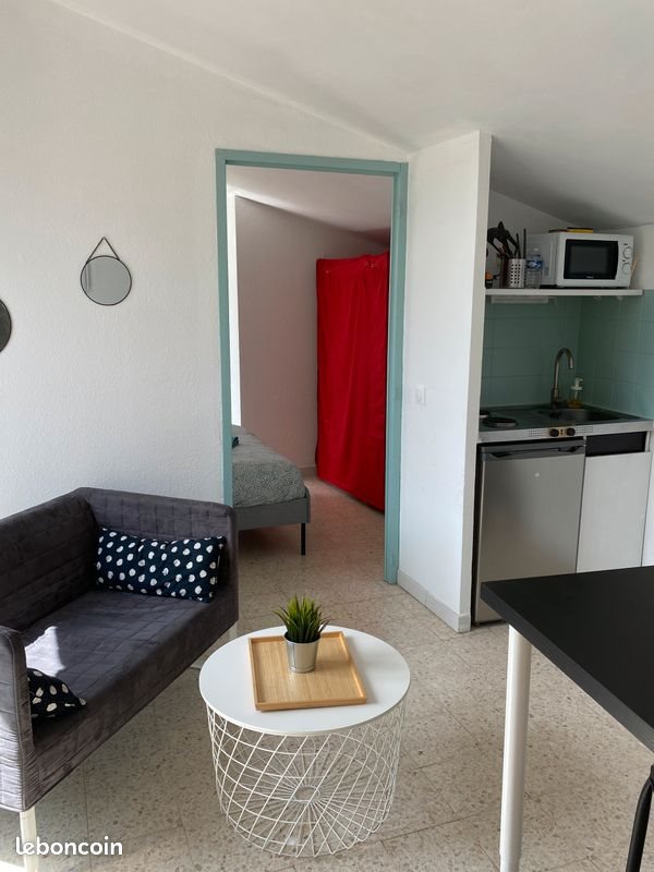 Appartement à louer, 27m², Nîmes