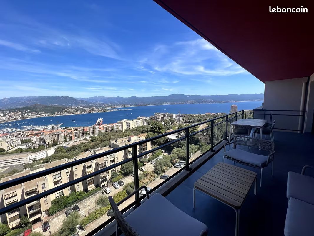 Appartement à louer, 63m², Ajaccio