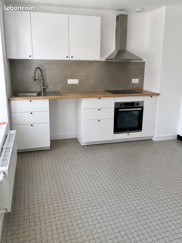 Appartement à louer, 84m², Biesles