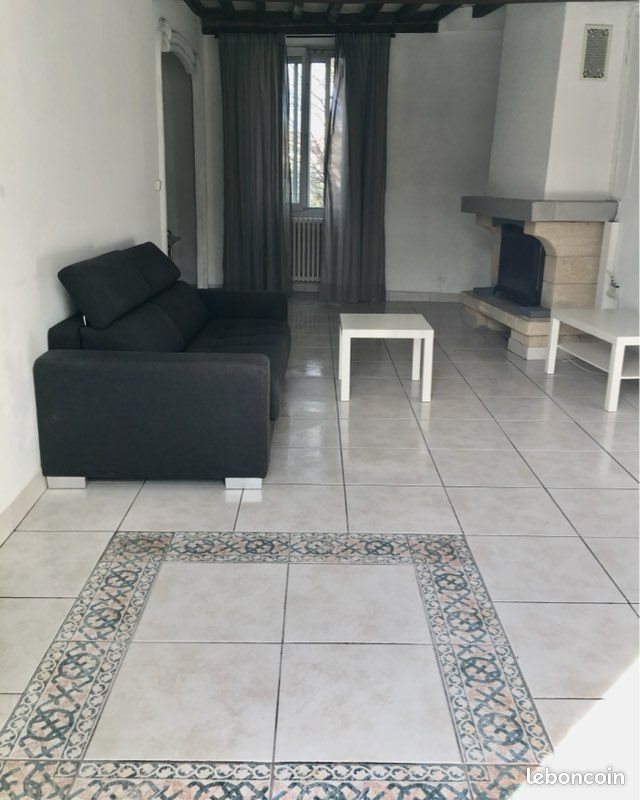 Maison à louer, 90m², Aramon