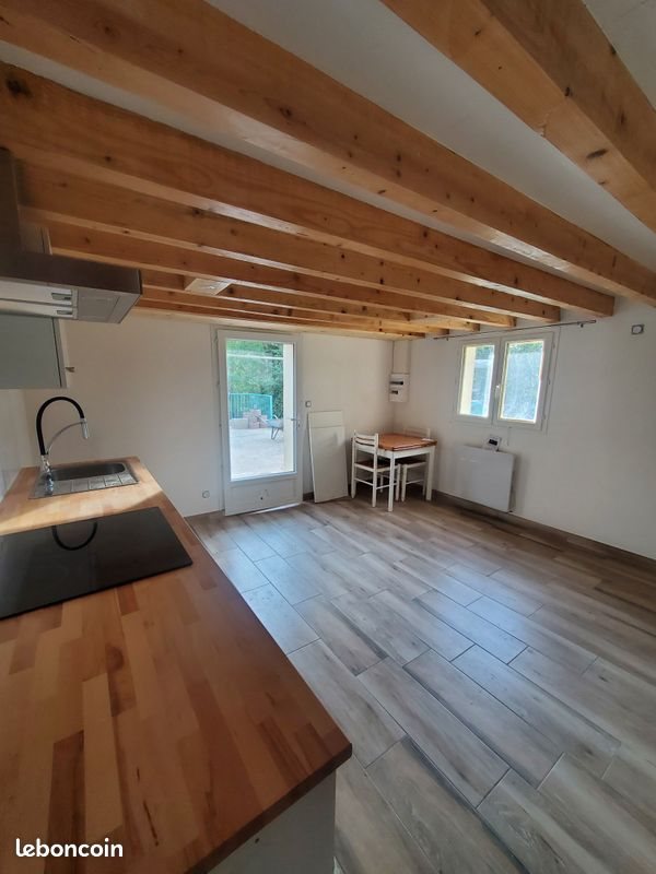 Maison à louer, 32m², Saint-Genis-les-Ollières
