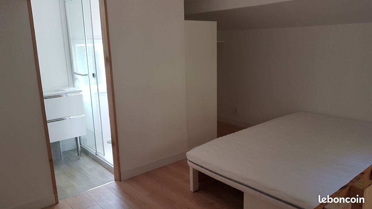 Maison à louer, 32m², Saint-Genis-les-Ollières