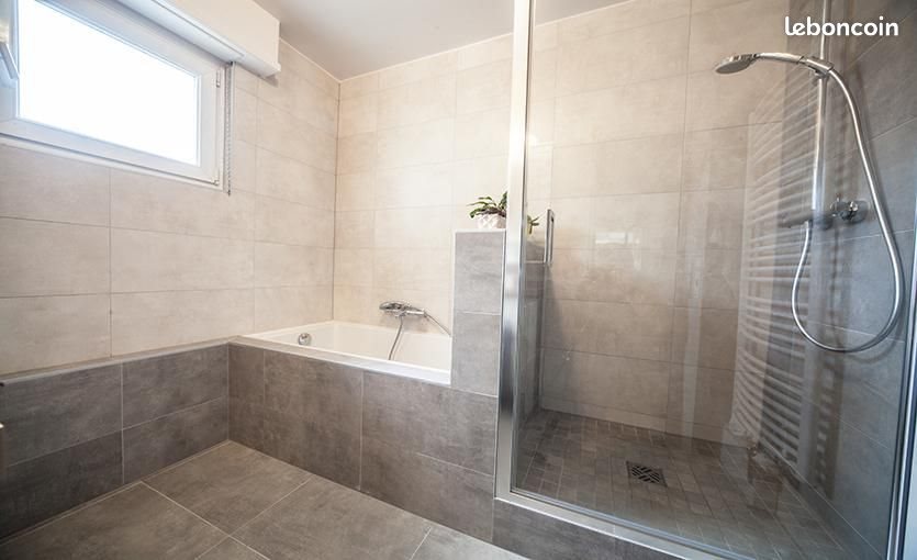 Appartement à louer, 75m², Gex