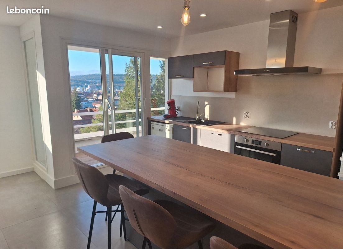 Appartement à louer, 78m², Oyonnax