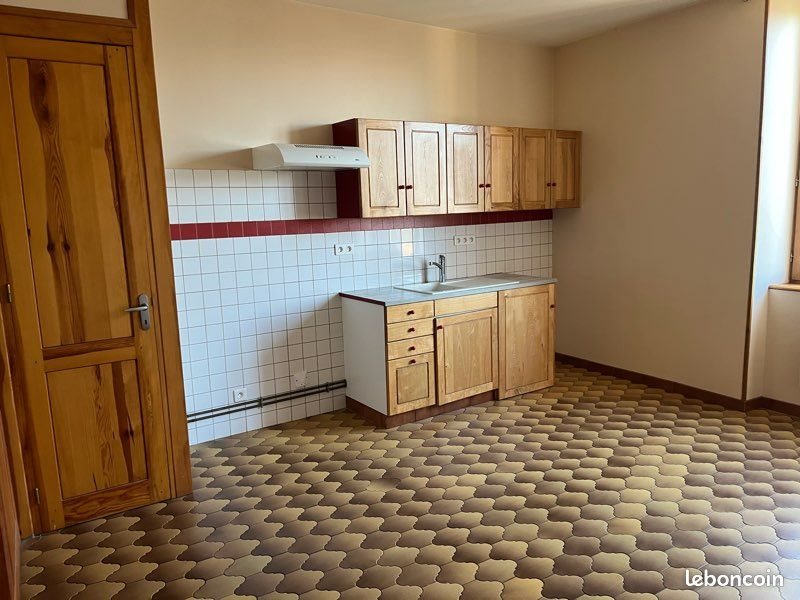 Appartement à louer, 40m², Maringues