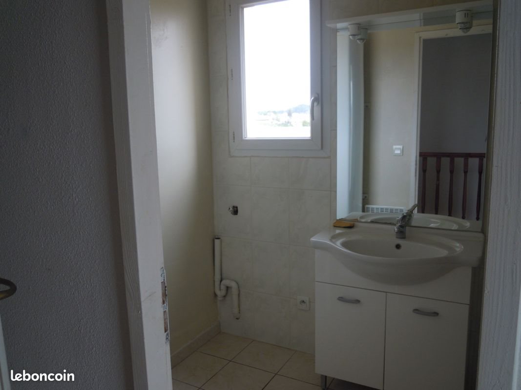 Appartement à louer, 51m², Rousset
