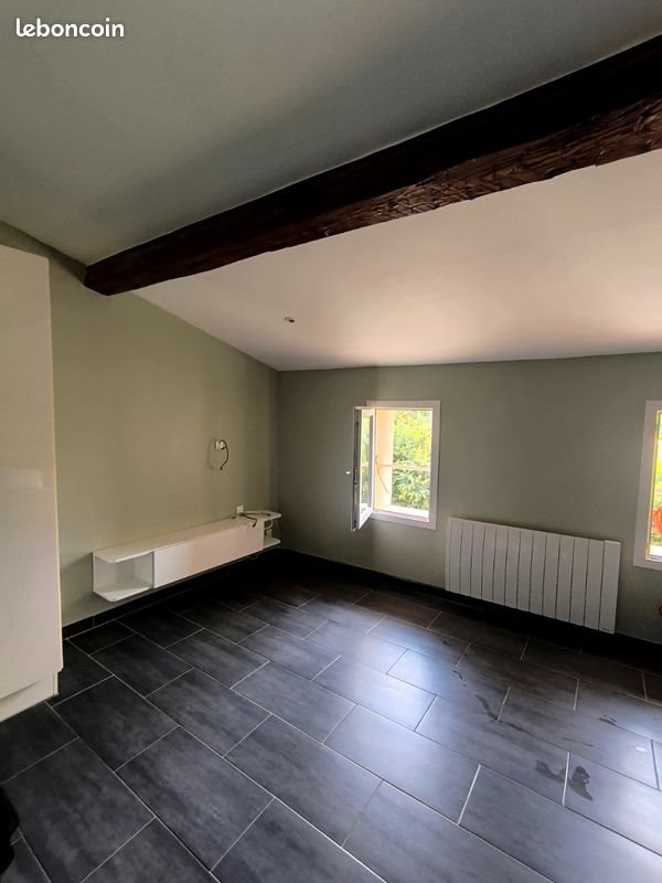 Appartement à louer, 40m², Nans-les-Pins