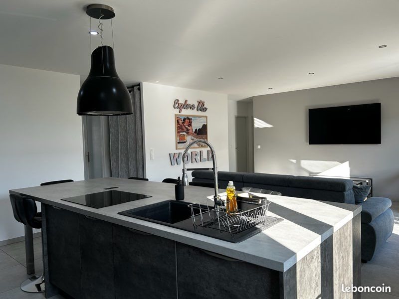 Maison à louer, 92m², Servian