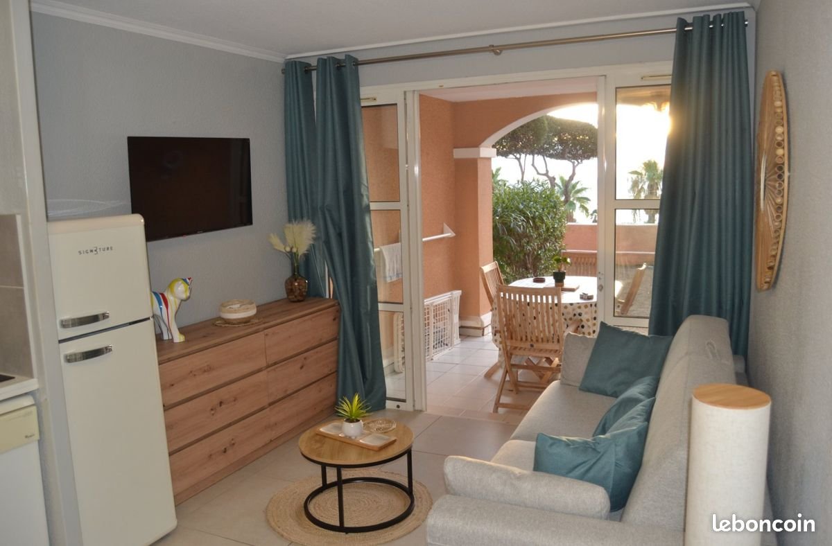 Appartement à louer, 30m², Saint-Raphaël