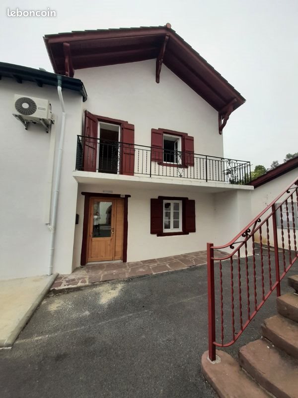 Maison à louer, 130m², Saint-Jean-Pied-de-Port