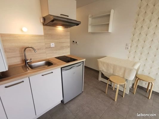 Appartement à louer, 23m², Écully