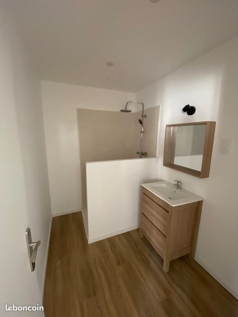 Appartement à louer, 55m², Saintes