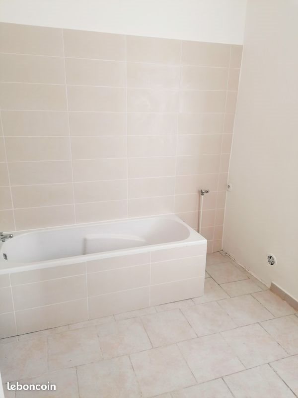 Appartement à louer, 60m², Nîmes