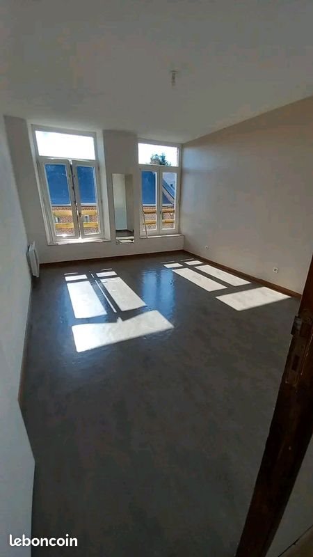 Appartement à louer, 75m², Etroeungt