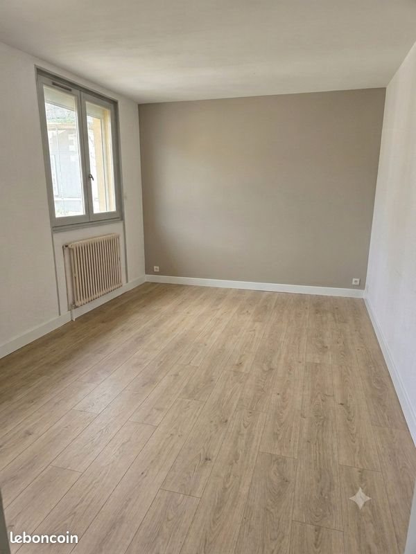Appartement à louer, 64m², Génelard